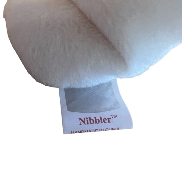 Ty Beanie Baby Nibbler Bunny Rabbit 1998 mint with mint‎ tags and tag protector - Picture 6 of 11